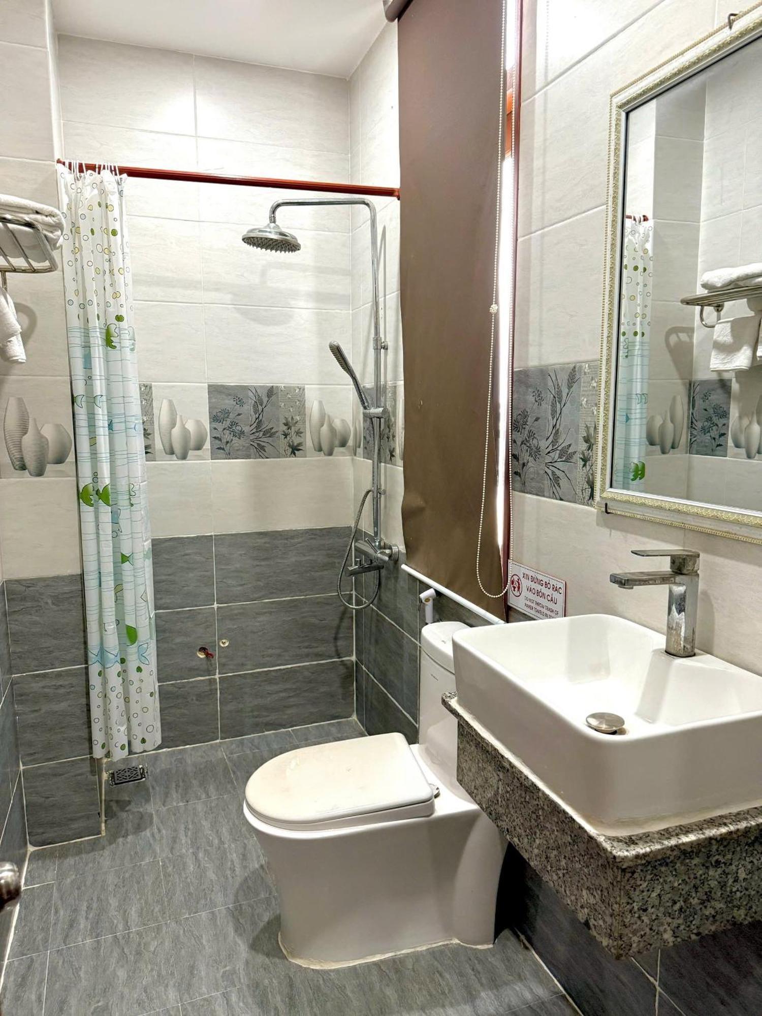 Phi Long Hotel Tuy Hòa Kültér fotó
